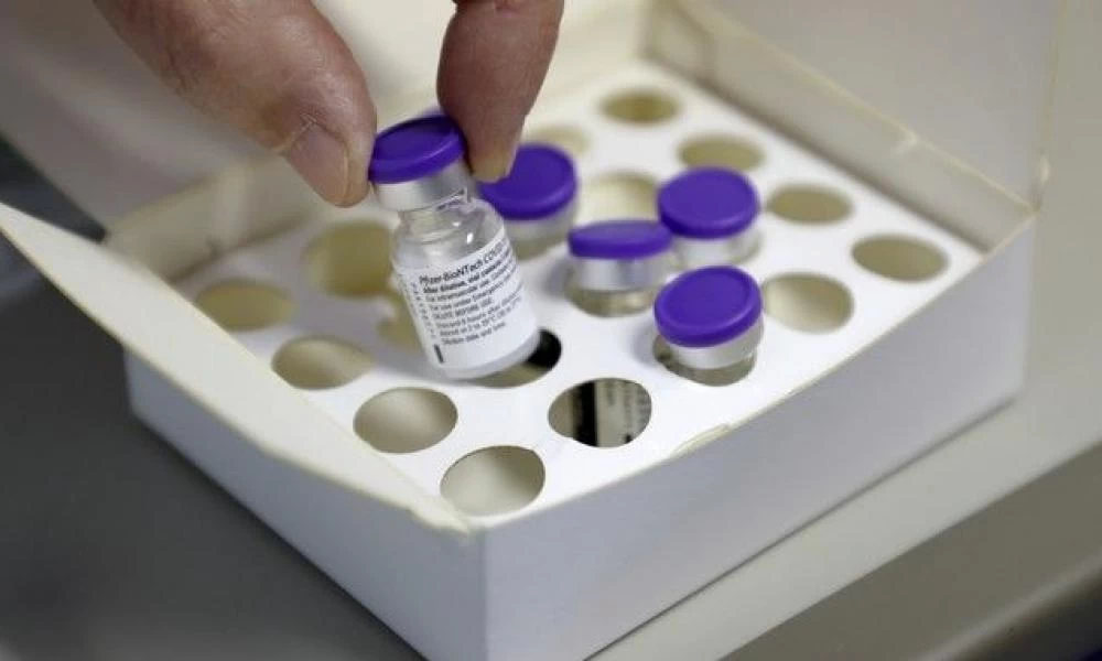 Το εμβόλιο των Pfizer/BioNTech πιθανώς παράγει λιγότερα αντισώματα στους παχύσαρκους
